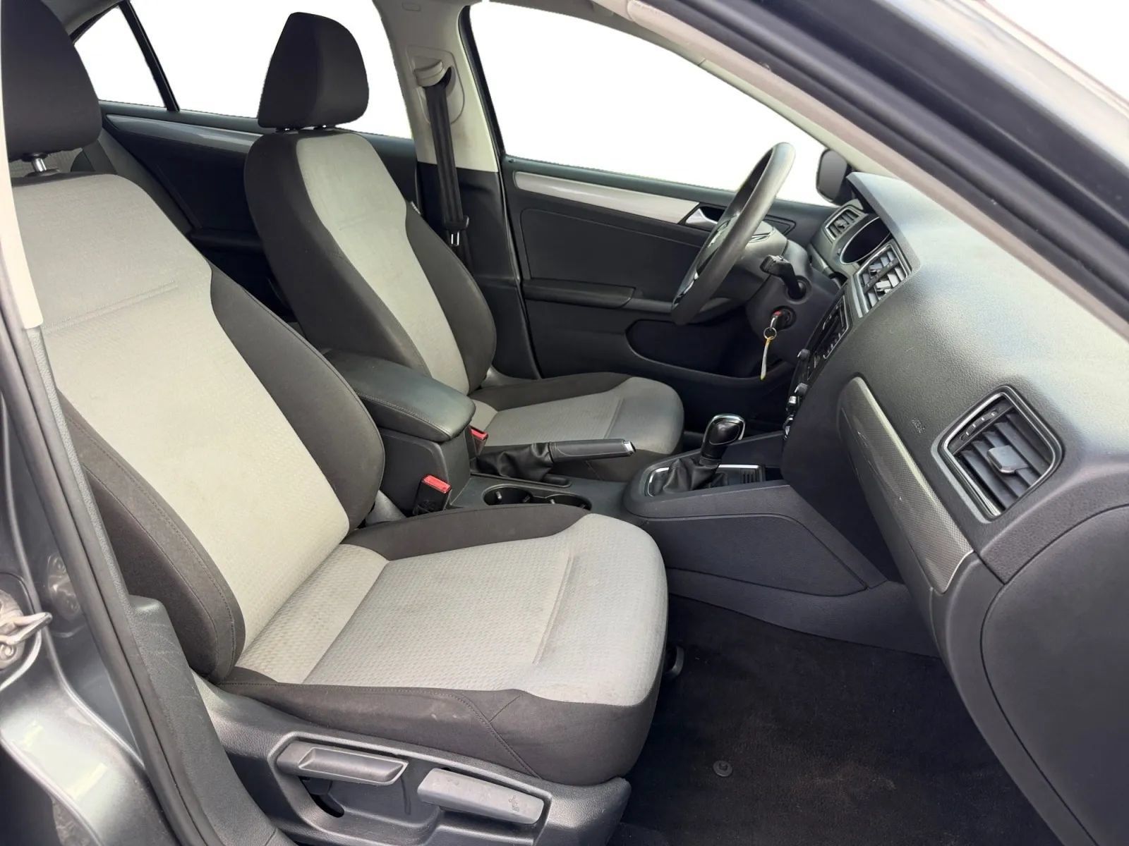 Used 2017 Volkswagen Jetta S FWD image 18