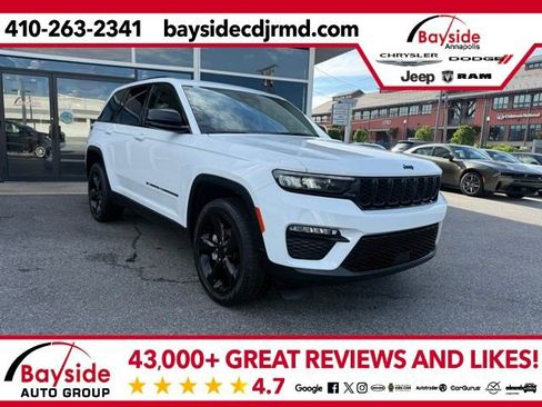 Used 2023 Jeep Grand Cherokee Limited w/ Black Appearance Package AWD/4WD image 1
