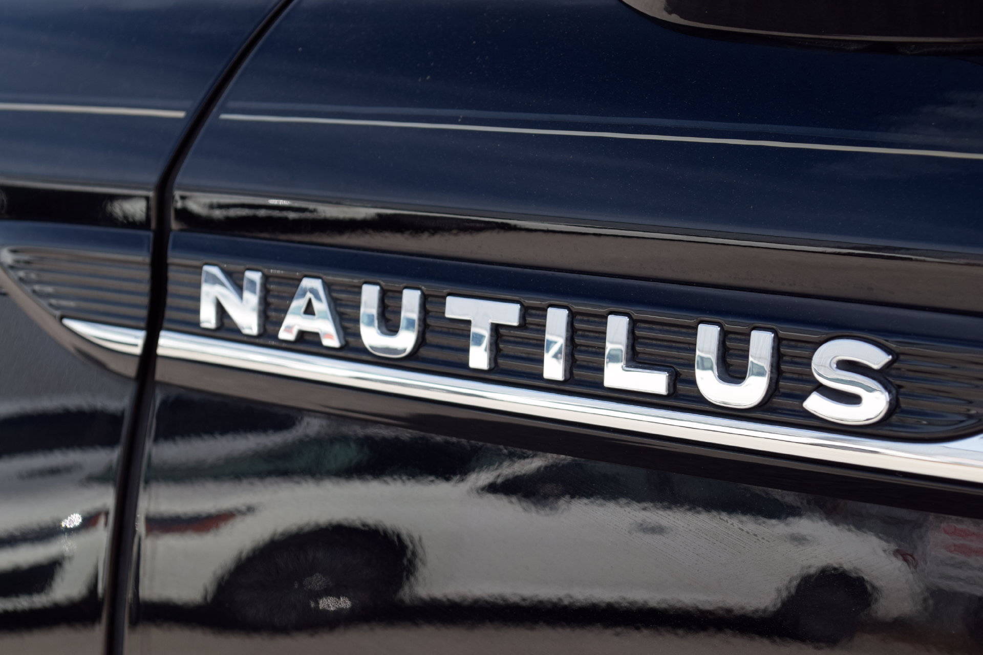 Used 2023 Lincoln Nautilus Reserve w/ Monochromatic Package AWD/4WD image 18