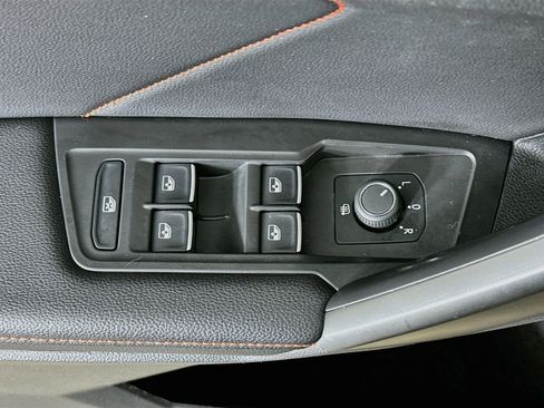 Used 2024 Volkswagen Tiguan Wolfsburg Edition FWD image 15