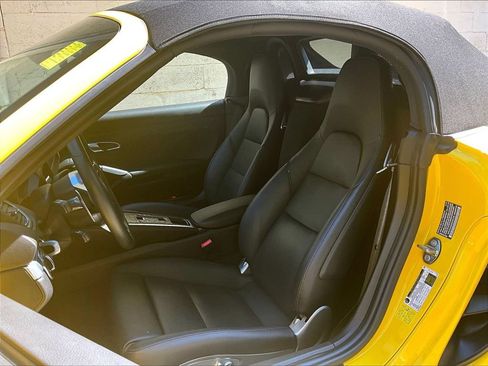 Certified 2024 Porsche 718 Boxster RWD image 5