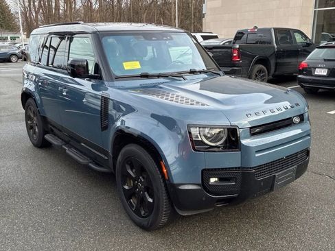 Used 2022 Land Rover Defender 110 X-Dynamic SE image 5