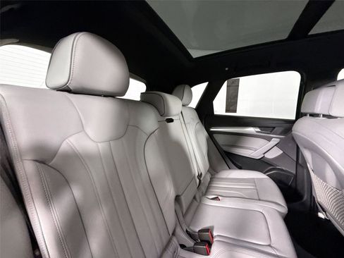 Used 2025 Audi Q5 2.0T Premium Plus AWD/4WD image 43