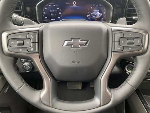 Used 2024 Chevrolet Silverado 1500 ZR2 image 40