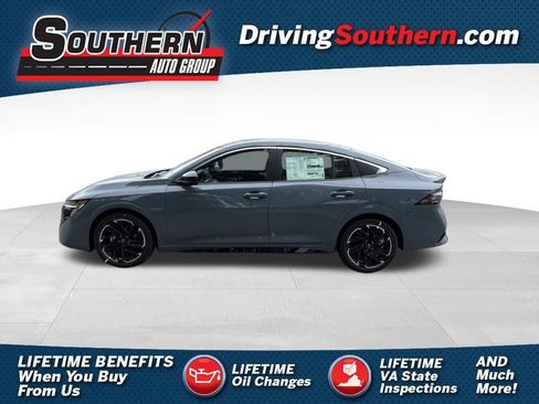 New 2026 Nissan Sentra SR w/ SR Premium Package FWD image 1