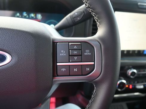 New 2026 Ford F250 Lariat w/ Black Appearance Package image 31