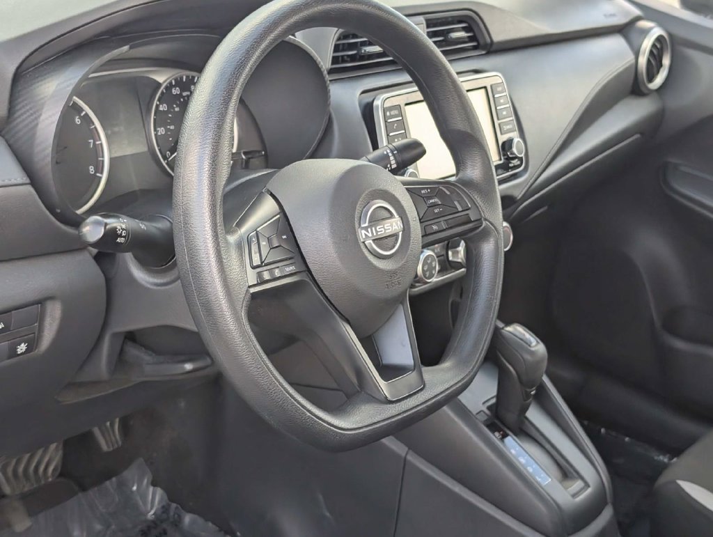 Used 2025 Nissan Versa S FWD image 14
