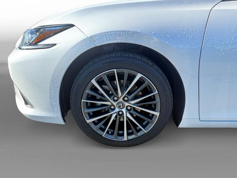 Used 2022 Lexus ES 350 w/ Premium Package image 9