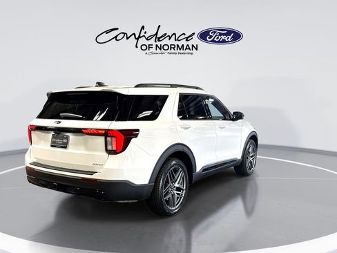 New 2026 Ford Explorer ST-Line w/ ST-Line Street Pack AWD/4WD image 8