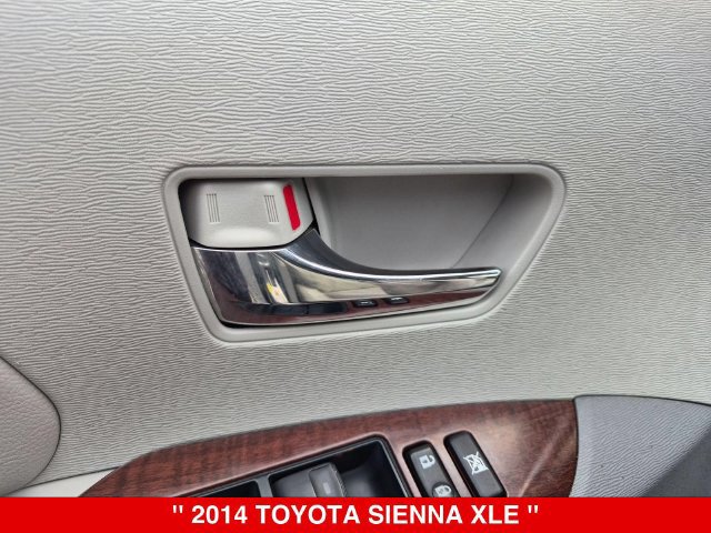 Used 2014 Toyota Sienna XLE FWD image 11