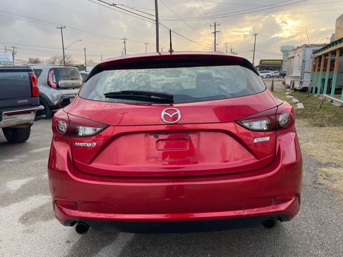 Used 2017 MAZDA MAZDA3 Touring FWD image 2
