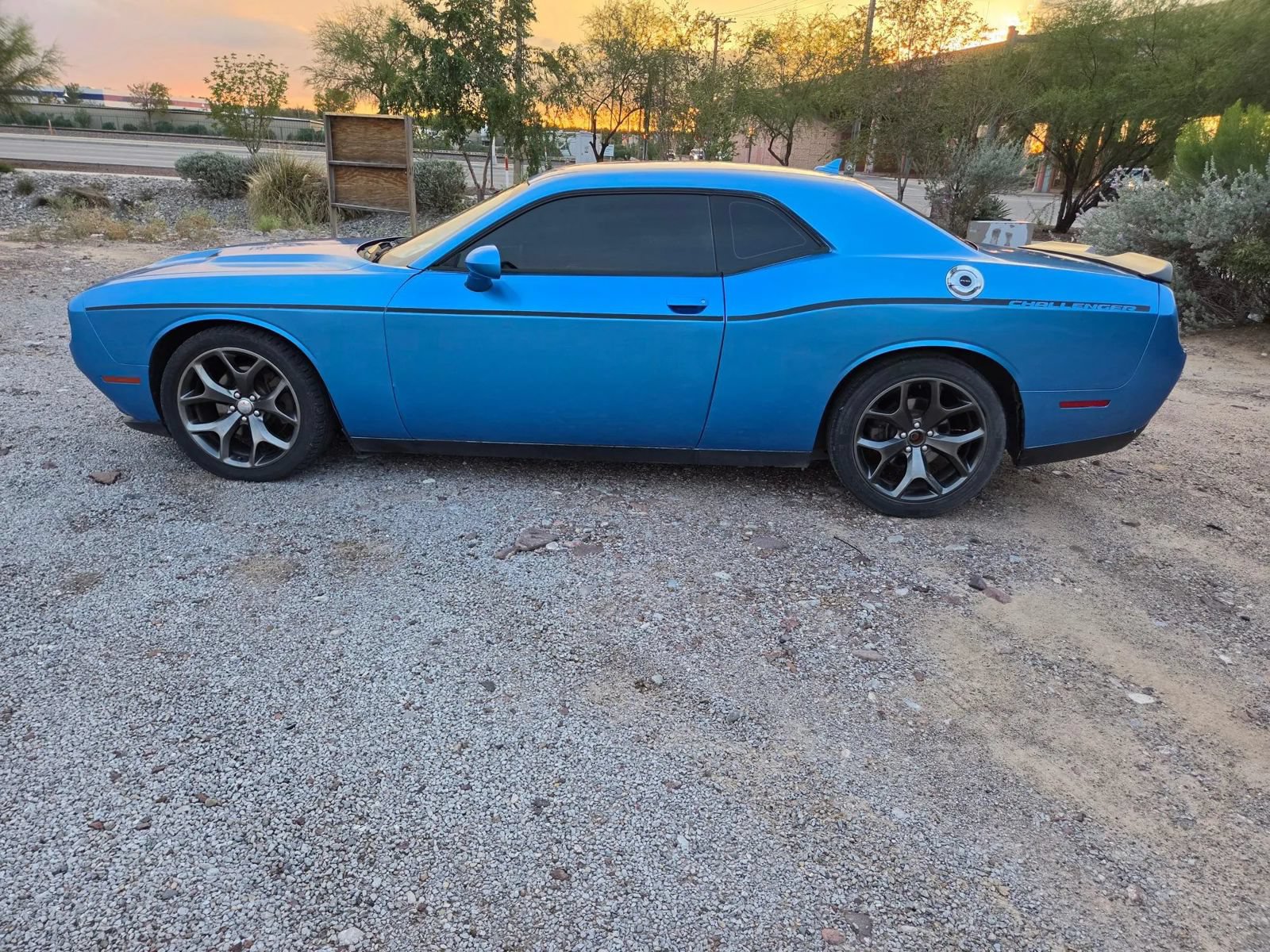 Used 2016 Dodge Challenger SXT Plus RWD image 4