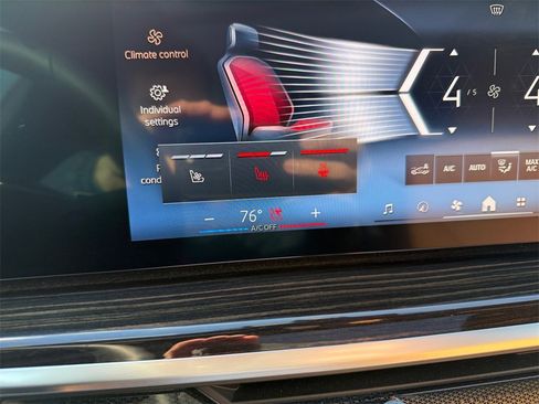 Used 2025 BMW X5 xDrive40i w/ Climate Comfort Package image 24