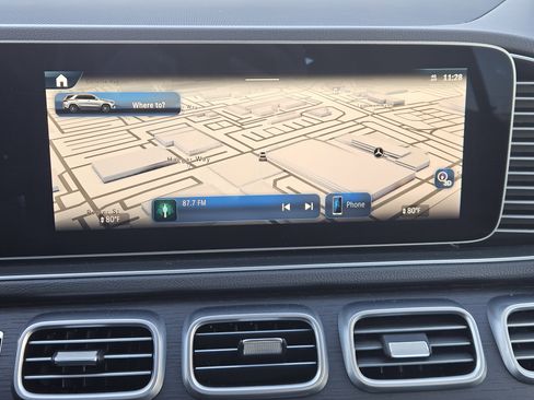 Used 2025 Mercedes-Benz GLE 450 4MATIC image 17