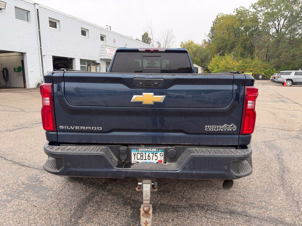 Used 2022 Chevrolet Silverado 3500 High Country w/ Safety Package II AWD/4WD image 5