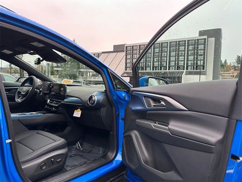 New 2026 Chevrolet Equinox EV LT image 11