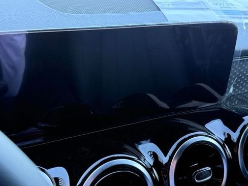 New 2026 Mercedes-Benz GLB 250 4MATIC image 13