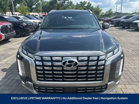 Used 2025 Hyundai Palisade Calligraphy FWD image 2