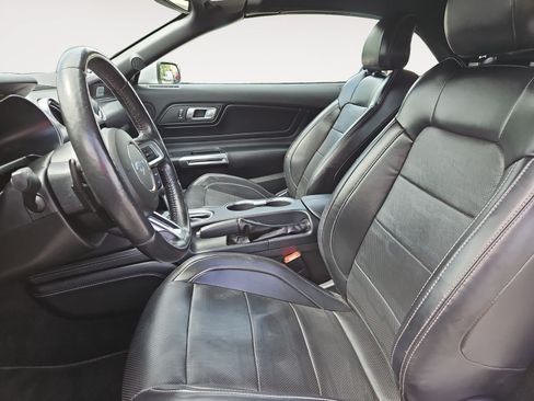 Used 2019 Ford Mustang GT Premium w/ Equipment Group 401A RWD image 9
