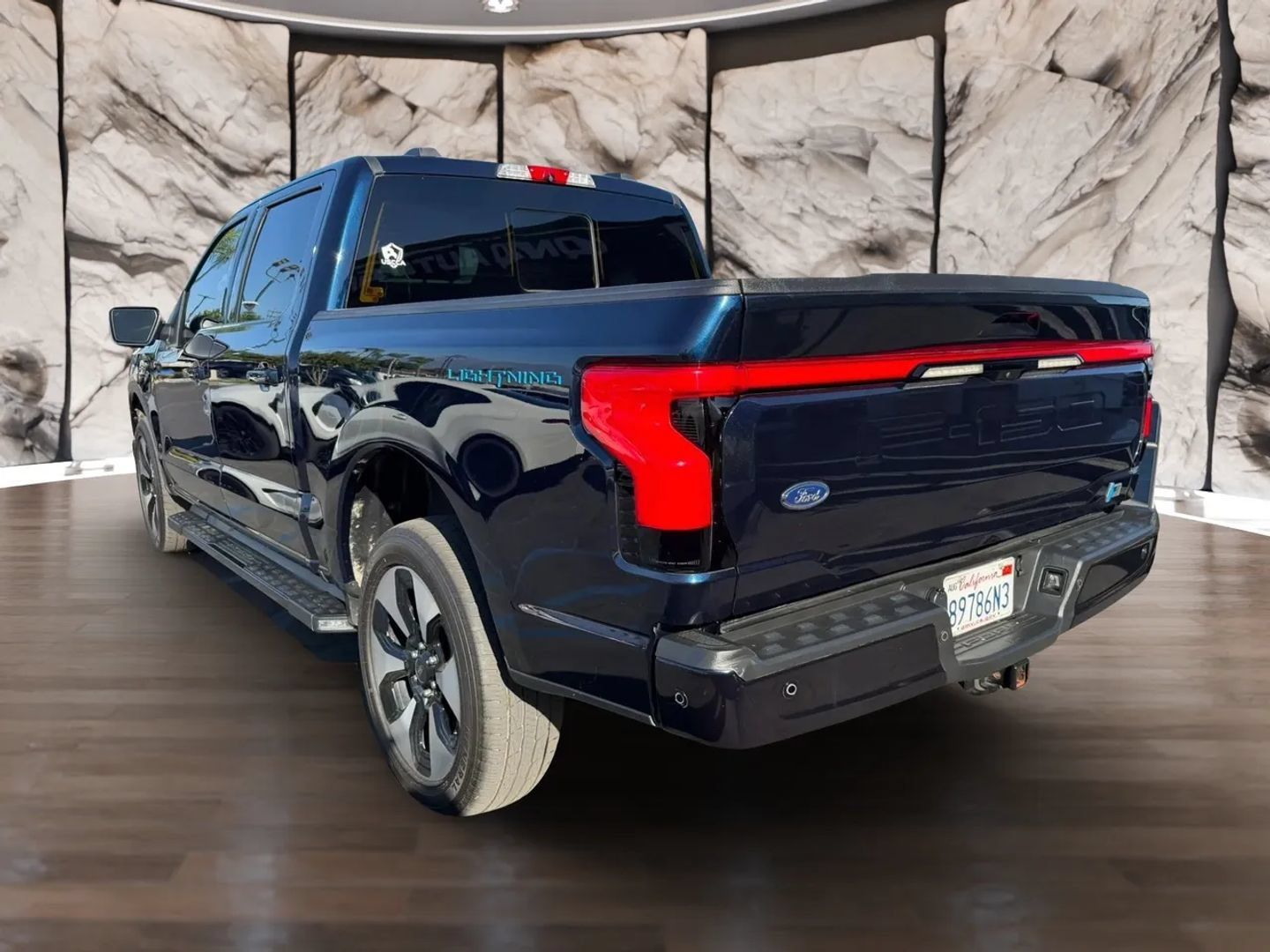 Used 2022 Ford F150 Lightning Platinum AWD/4WD image 8