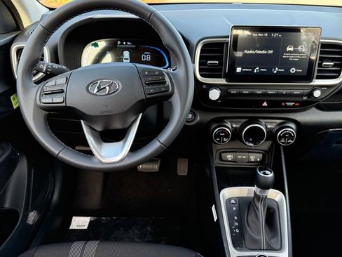 New 2026 Hyundai Venue SEL FWD image 18