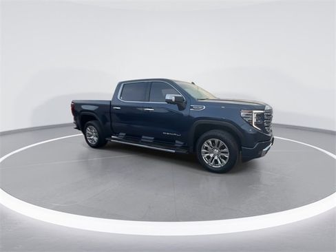 Used 2022 GMC Sierra 1500 Denali w/ Technology Package image 2