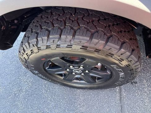 New 2025 Ford Bronco Big Bend w/ Black Diamond Package AWD/4WD image 19