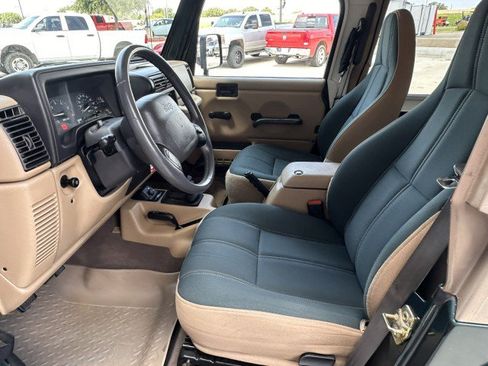 Used 1999 Jeep Wrangler Sahara AWD/4WD image 8
