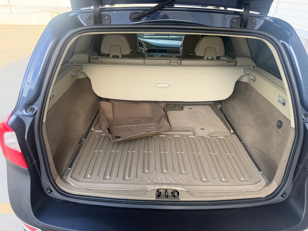 Used 2011 Volvo XC70 3.2 AWD/4WD image 22