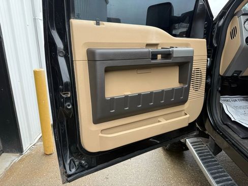 Used 2013 Ford F350 Lariat w/ Chrome Pkg image 15