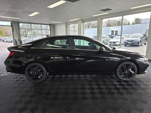 New 2026 Hyundai Elantra SEL Sport image 4