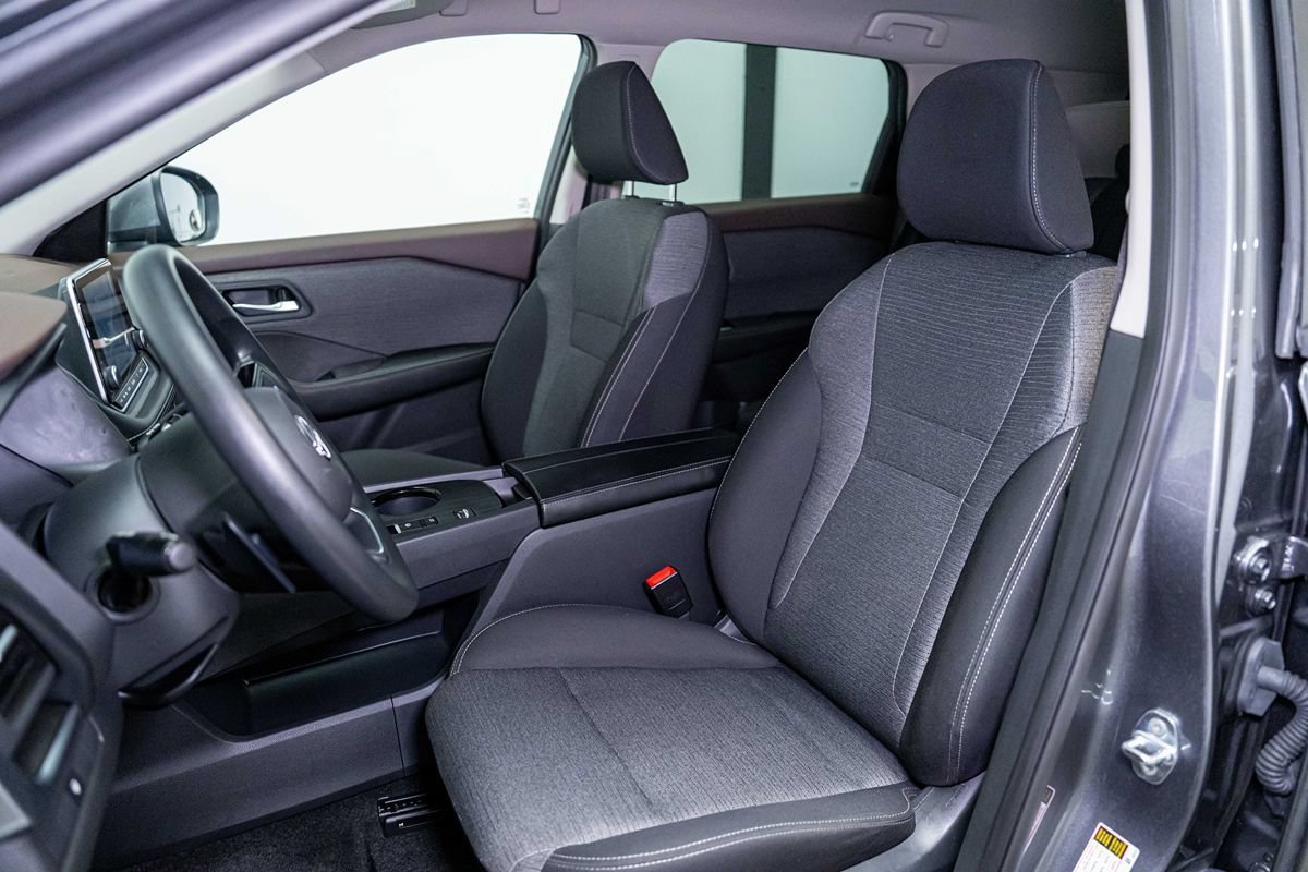 Used 2023 Nissan Rogue SV FWD image 10