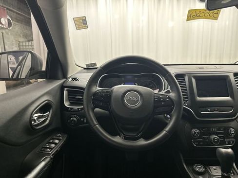 Used 2019 Jeep Cherokee Latitude Plus image 15