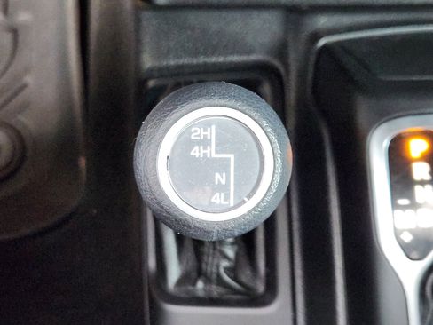 Used 2022 Jeep Wrangler Unlimited Sport image 22