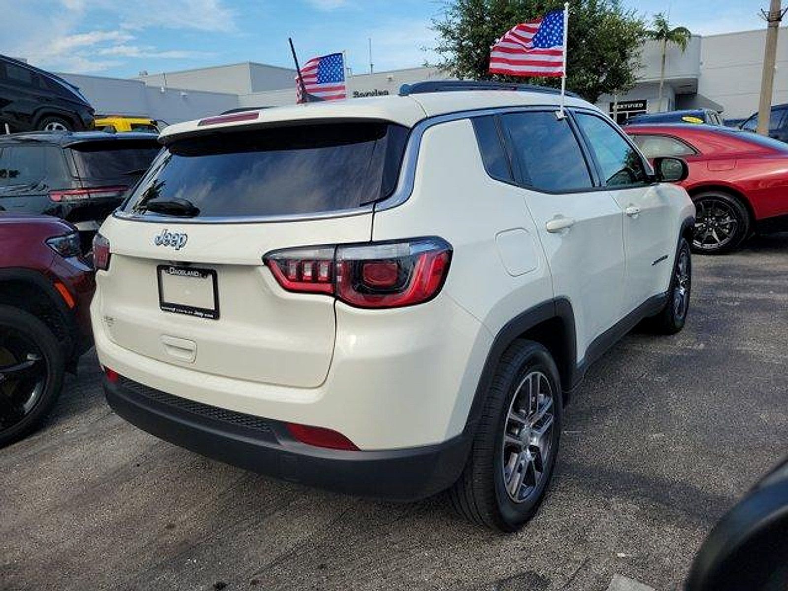 Certified 2019 Jeep Compass Latitude w/ Popular Equipment Group FWD image 7