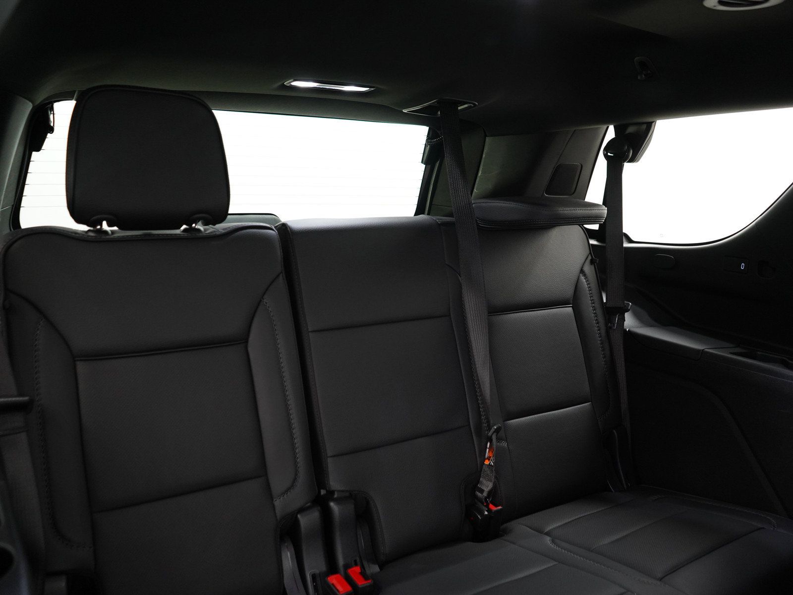 Used 2025 GMC Yukon Denali AWD/4WD image 14