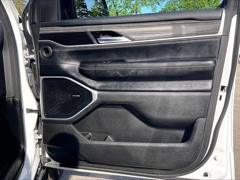 Used 2024 Jeep Wagoneer Series II w/ Flexible Seating Group AWD/4WD image 23