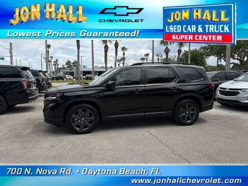 Used 2025 Honda Pilot Sport image 4