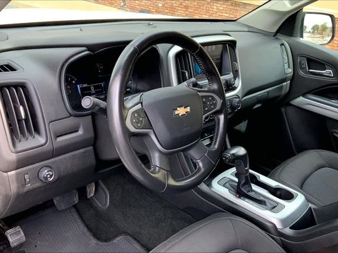 Used 2017 Chevrolet Colorado LT w/ LT Convenience Package RWD image 18
