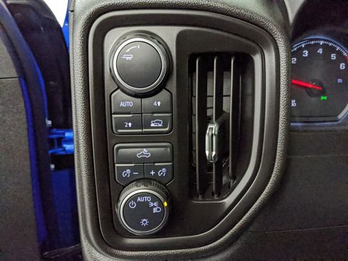 Used 2025 Chevrolet Silverado 1500 Custom image 19