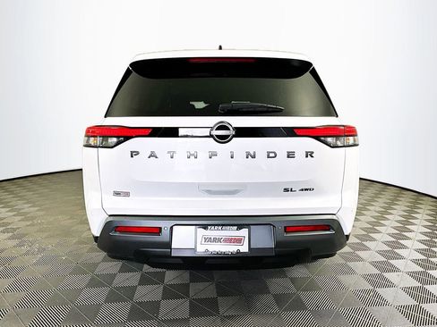 New 2026 Nissan Pathfinder SL AWD/4WD image 9