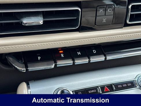 Used 2023 Lincoln Aviator 2WD w/ Premium Package image 30