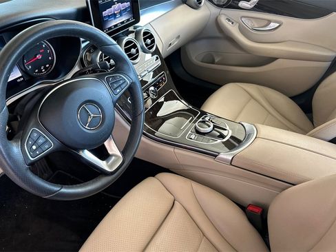 Used 2017 Mercedes-Benz C 300 Sedan image 7