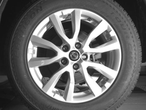 Used 2017 Nissan Rogue SV FWD image 11