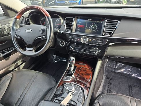 Used 2017 Kia K900 Luxury image 13