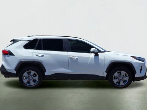 Used 2025 Toyota RAV4 XLE FWD image 7