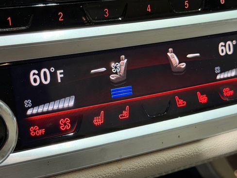 Used 2018 BMW 750i xDrive AWD/4WD image 33