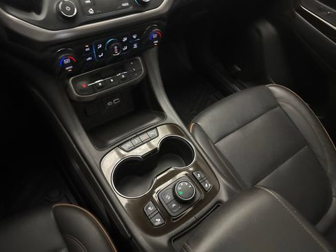 Used 2020 GMC Acadia AT4 w/ Driver Alert Package II AWD/4WD image 18