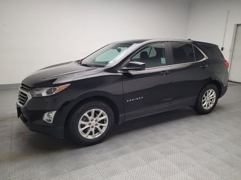 Used 2018 Chevrolet Equinox LT FWD image 2