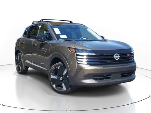 New 2026 Nissan Kicks SR w/ Cold Weather Package AWD/4WD image 1